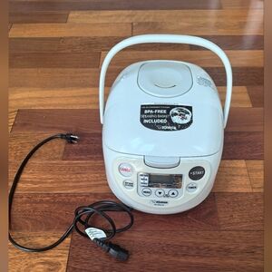 Zojirushi 5.5 Cup Fuzzy Rice Cooker - White Ns-wrc10